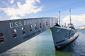 submarine-uss-bowfin-at-the-uss-arizona-
