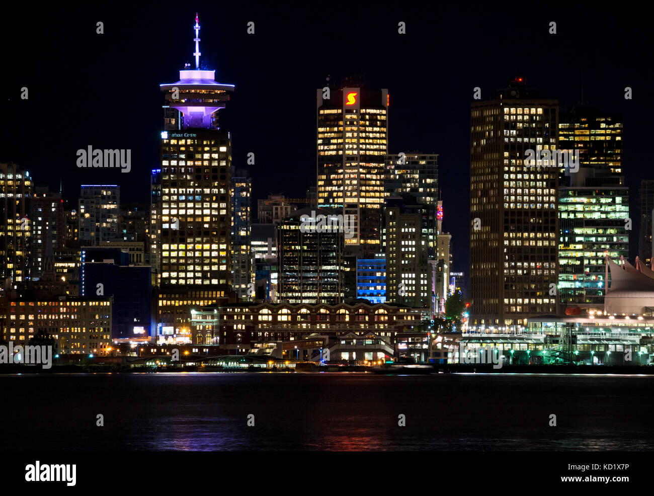 vancouver-skyline-on-the-waterfront-at-n